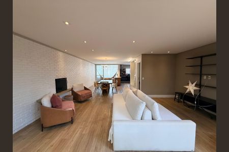 Casa para alugar com 3 quartos, 235m² em Tremembé, São Paulo