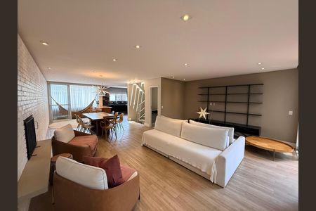Casa para alugar com 3 quartos, 235m² em Tremembé, São Paulo