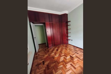 Casa para alugar com 4 quartos, 270m² em Sagrada Família, Belo Horizonte