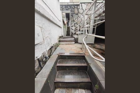 Casa para alugar com 4 quartos, 270m² em Sagrada Família, Belo Horizonte