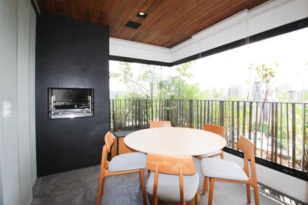 Apartamento à venda com 84m², 2 quartos e 2 vagasVaranda