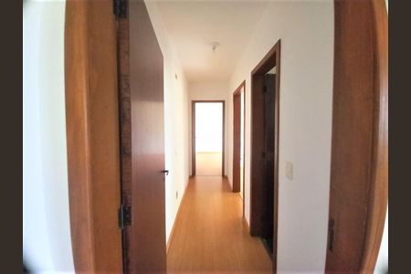 Corredor de apartamento para alugar com 2 quartos, 60m² em Tristeza, Porto Alegre