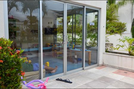 Apartamento à venda com 132m², 2 quartos e 1 vagaÁrea comum 