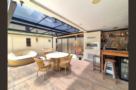 Apartamento à venda com 132m², 2 quartos e 1 vagaVaranda gourmet 