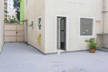 Casa para alugar com 140m², 2 quartos e 6 vagasQuintal e Garagem