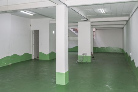 Casa para alugar com 140m², 2 quartos e 6 vagasSalão