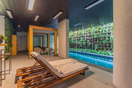 Studio para alugar com 25m², 1 quarto e sem vaga Studio para alugar com 25m², 1 quarto e sem vagaÁrea comum - Piscina