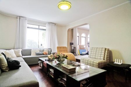 Apartamento à venda com 200m², 3 quartos e 2 vagasSala