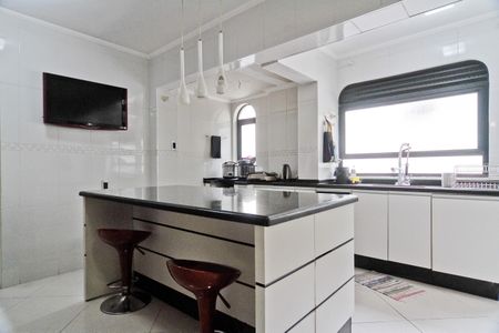 Apartamento à venda com 200m², 3 quartos e 2 vagasCozinha