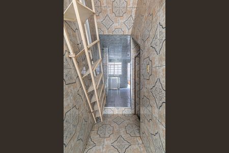 Corredor de casa para alugar com 1 quarto, 60m² em Vila Paranagua, São Paulo