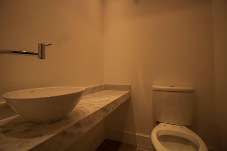 Lavabo  de apartamento para alugar com 1 quarto, 40m² em Boa Vista, Porto Alegre