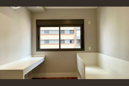 Apartamento à venda com 162m², 4 quartos e 2 vagas Apartamento à venda com 162m², 4 quartos e 2 vagasSuíte 1