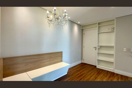 Apartamento à venda com 162m², 4 quartos e 2 vagas Apartamento à venda com 162m², 4 quartos e 2 vagasSala de Jantar