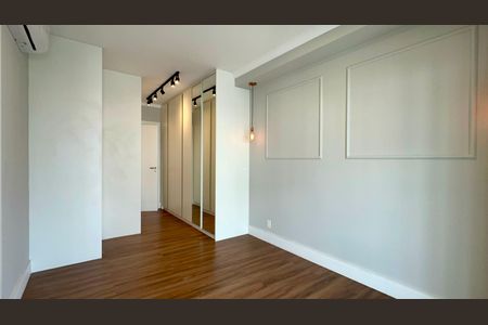 Apartamento à venda com 162m², 4 quartos e 2 vagas Apartamento à venda com 162m², 4 quartos e 2 vagasSuíte 2