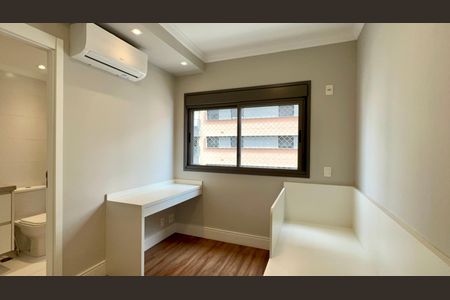 Apartamento à venda com 162m², 4 quartos e 2 vagas Apartamento à venda com 162m², 4 quartos e 2 vagasSuíte 1