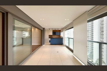 Apartamento à venda com 162m², 4 quartos e 2 vagas Apartamento à venda com 162m², 4 quartos e 2 vagasVaranda gourmet