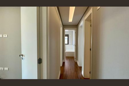 Apartamento à venda com 162m², 4 quartos e 2 vagas Apartamento à venda com 162m², 4 quartos e 2 vagasCorredor