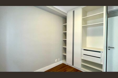 Apartamento à venda com 162m², 4 quartos e 2 vagas Apartamento à venda com 162m², 4 quartos e 2 vagasQuarto 2