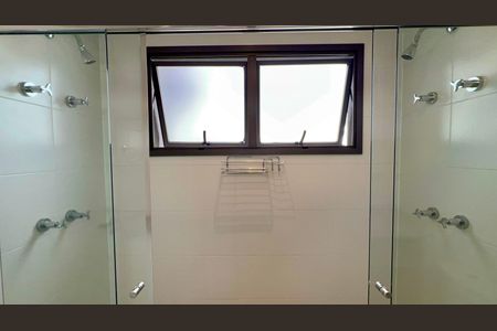 Apartamento à venda com 162m², 4 quartos e 2 vagas Apartamento à venda com 162m², 4 quartos e 2 vagasBanheiro da Suíte 2