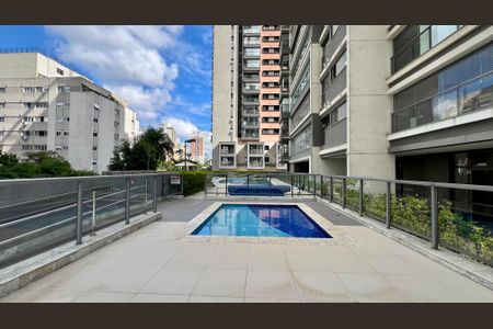 Apartamento à venda com 162m², 4 quartos e 2 vagas Apartamento à venda com 162m², 4 quartos e 2 vagasPiscina
