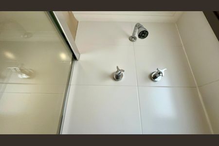 Apartamento à venda com 162m², 4 quartos e 2 vagas Apartamento à venda com 162m², 4 quartos e 2 vagasBanheiro da Suíte 1