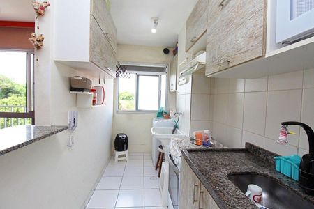 Cozinha  de apartamento para alugar com 2 quartos, 51m² em Glória, Porto Alegre