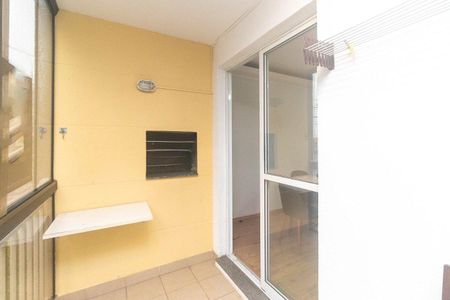 Varanda  de apartamento para alugar com 2 quartos, 55m² em Humaitá, Porto Alegre