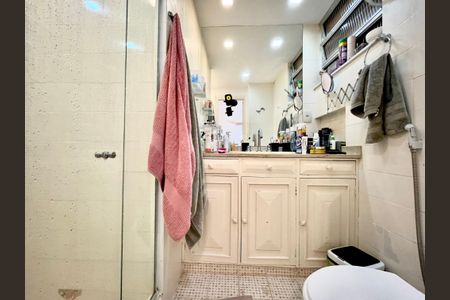 Apartamento à venda com 117m², 3 quartos e sem vaga Apartamento à venda com 117m², 3 quartos e sem vagaSuite