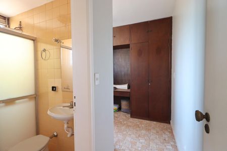 Apartamento para alugar com 450m², 5 quartos e 2 vagasBanheiro de serviço