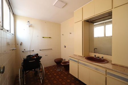 Apartamento para alugar com 450m², 5 quartos e 2 vagasBanheiro suíte 4