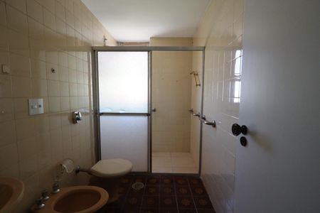 Apartamento para alugar com 450m², 5 quartos e 2 vagasBanheiro da Suíte 1 e 2