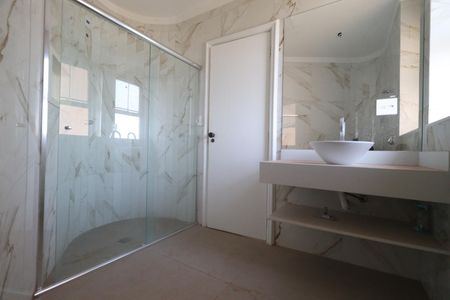 Apartamento para alugar com 450m², 5 quartos e 2 vagasBanheiro da Suíte 3