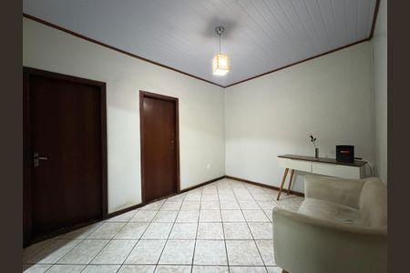 Casa para alugar com 3 quartos, 160m² em Flávio Marques Lisboa, Belo Horizonte