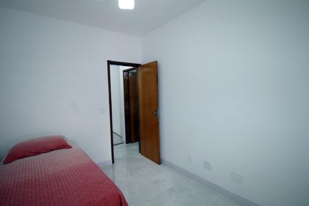 Quarto 1 de casa à venda com 2 quartos, 64m² em Irajá, Rio de Janeiro