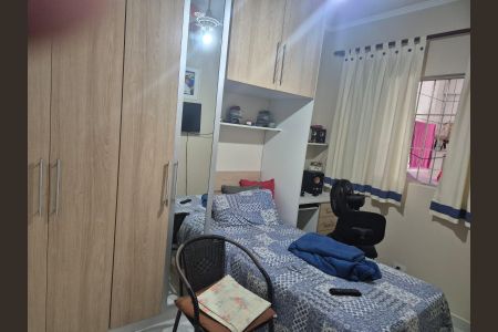 Quarto de casa à venda com 2 quartos, 32m² em Parque Sao Luis, São Paulo