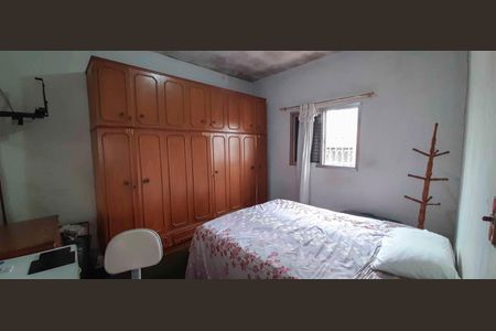 Quarto 1 de casa à venda com 3 quartos, 160m² em Quitaúna, Osasco