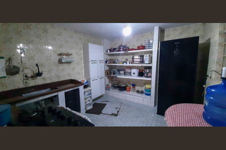 Casa à venda com 160m², 3 quartos e 2 vagasCozinha
