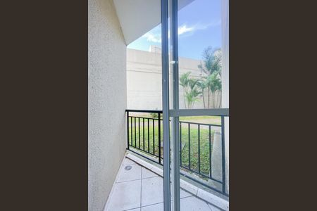 Sacada de casa de condomínio à venda com 2 quartos, 52m² em São Pedro, Osasco