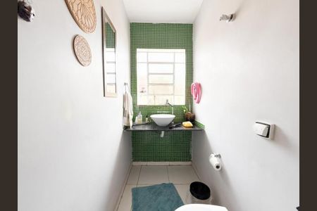 Casa à venda com 300m², 4 quartos e 2 vagas