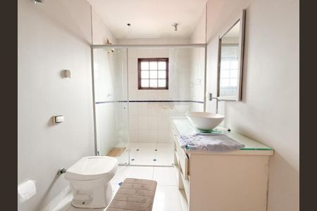 Casa à venda com 300m², 4 quartos e 2 vagas