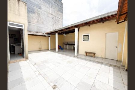 Casa à venda com 300m², 4 quartos e 2 vagas
