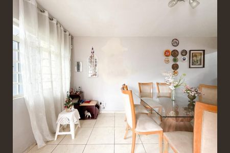 Casa à venda com 300m², 4 quartos e 2 vagas