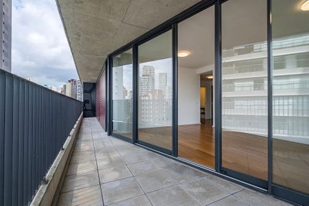 Varanda de apartamento para alugar com 2 quartos, 150m² em Jardim das Bandeiras, São Paulo