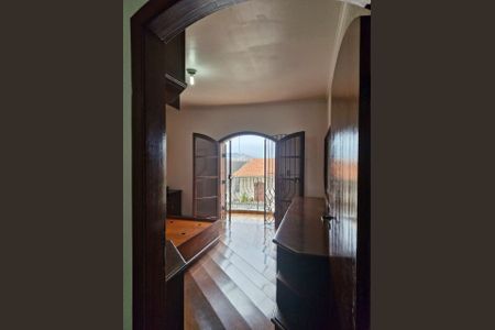 Casa à venda com 3 quartos, 200m² em Vila Mazzei, Santo André