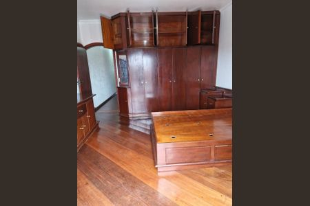 Casa à venda com 3 quartos, 200m² em Vila Mazzei, Santo André