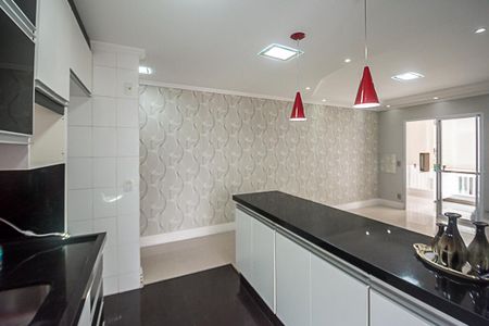 Apartamento à venda com 90m², 4 quartos e 2 vagasCozinha