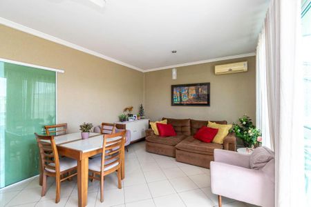 Apartamento à venda com 156m², 2 quartos e 1 vagaSala