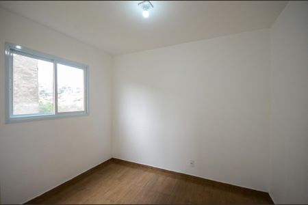 Quarto 2 de apartamento para alugar com 2 quartos, 36m² em Jardim Bandeirantes, São Paulo