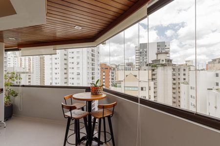 Apartamento à venda com 152m², 3 quartos e 3 vagasVaranda