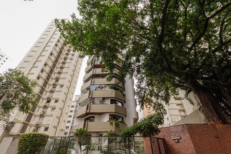 Apartamento à venda com 152m², 3 quartos e 3 vagasFachada